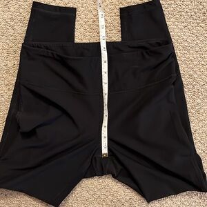 Black Active Leggings Size Medium - no visible brand